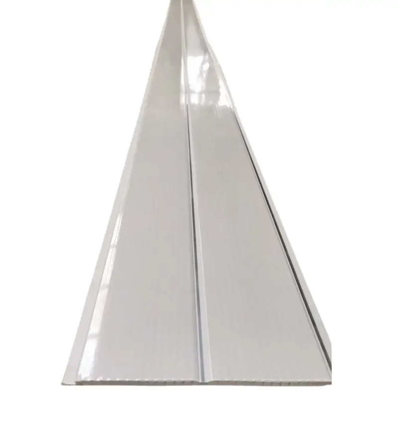 Plafond PVC blanc rainuré – 200x6x5950 mm