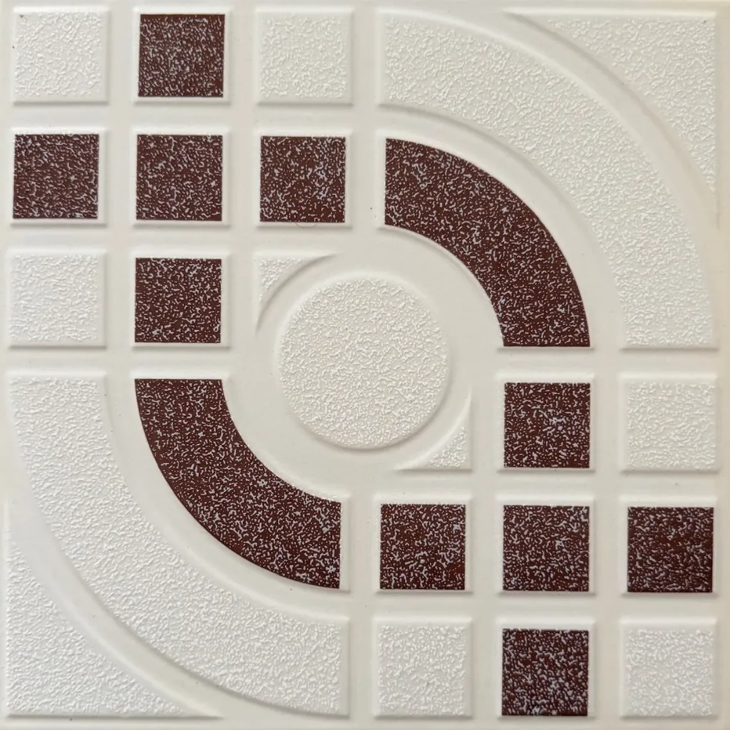 Carrelage extérieur blanc et bordeaux à relief 30x30 – P-312